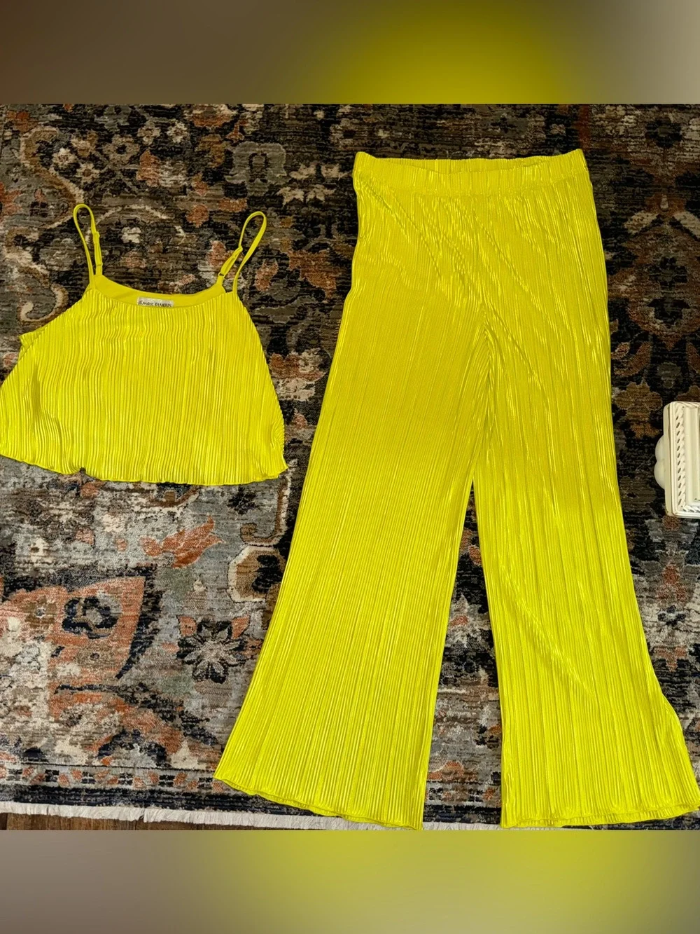 Almost Famous Neon Yellow Pleated Set - Picture 2 of 5